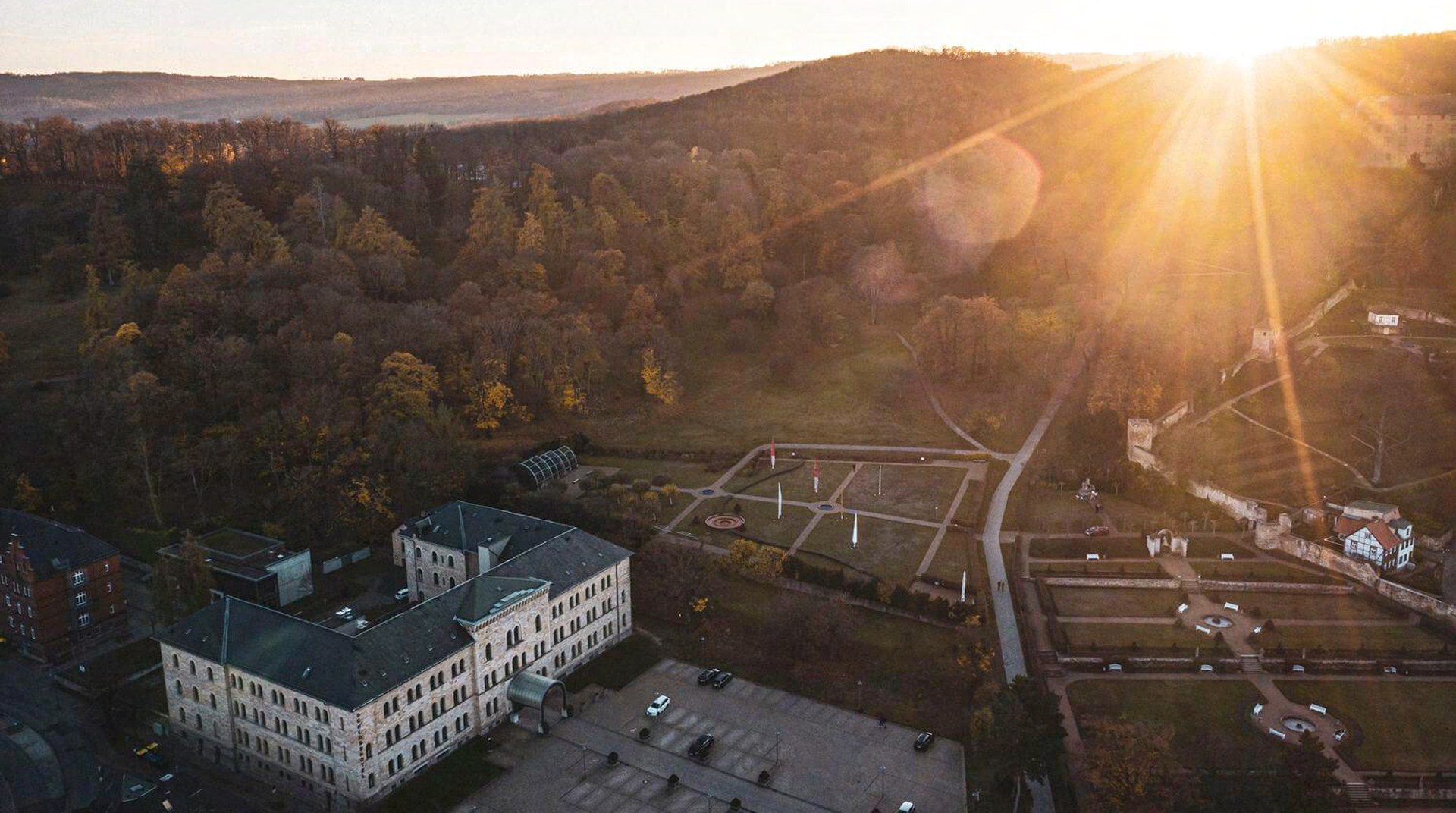Schlosshotel-Blankenburg-Drohnenansicht